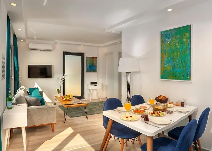 Bodrum Infinity تورغوتْريس